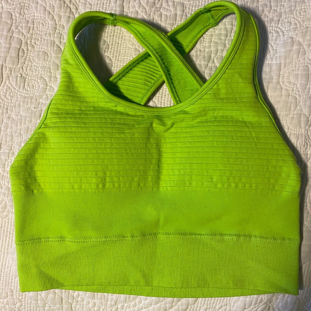 Alphalete sports bra